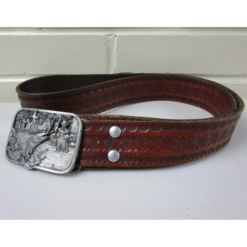 Vintage 80s Siskiyou Buckle Company Pewter Belt Buckle (42) Fishing Leather Belt